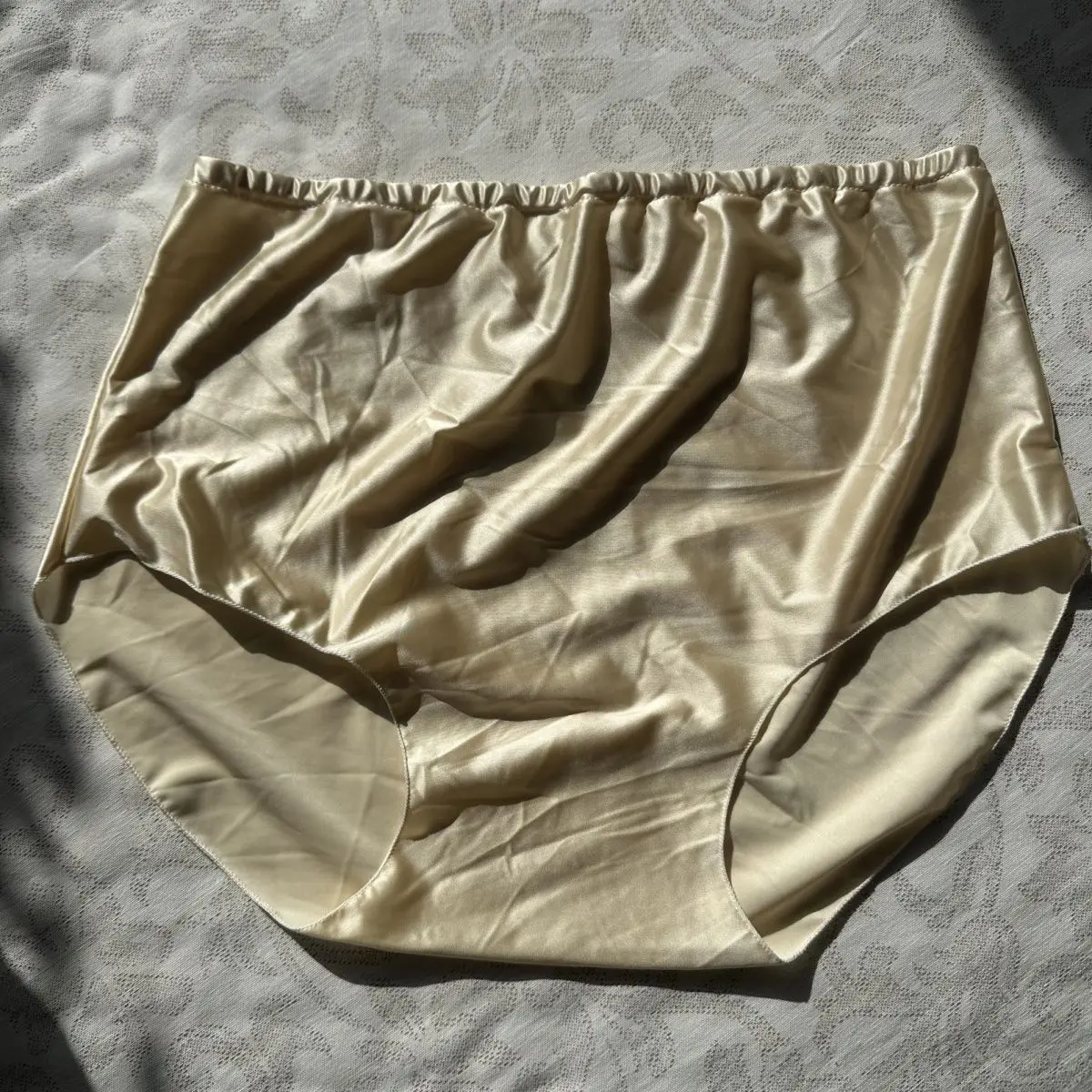 Slip da donna in raso lucido effetto seta, tinta unita, morbidi e confortevoli, lingerie, regalo per lei, slip da festa