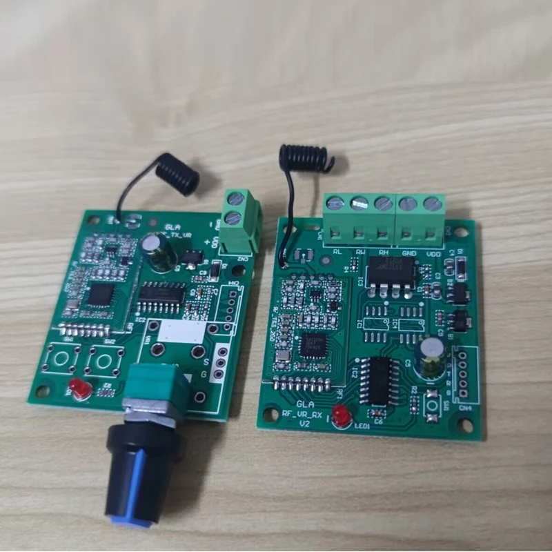 

2.4G Wireless Remote Control Digital Potentiometer/a Pair of Receiving Board and Sending Board