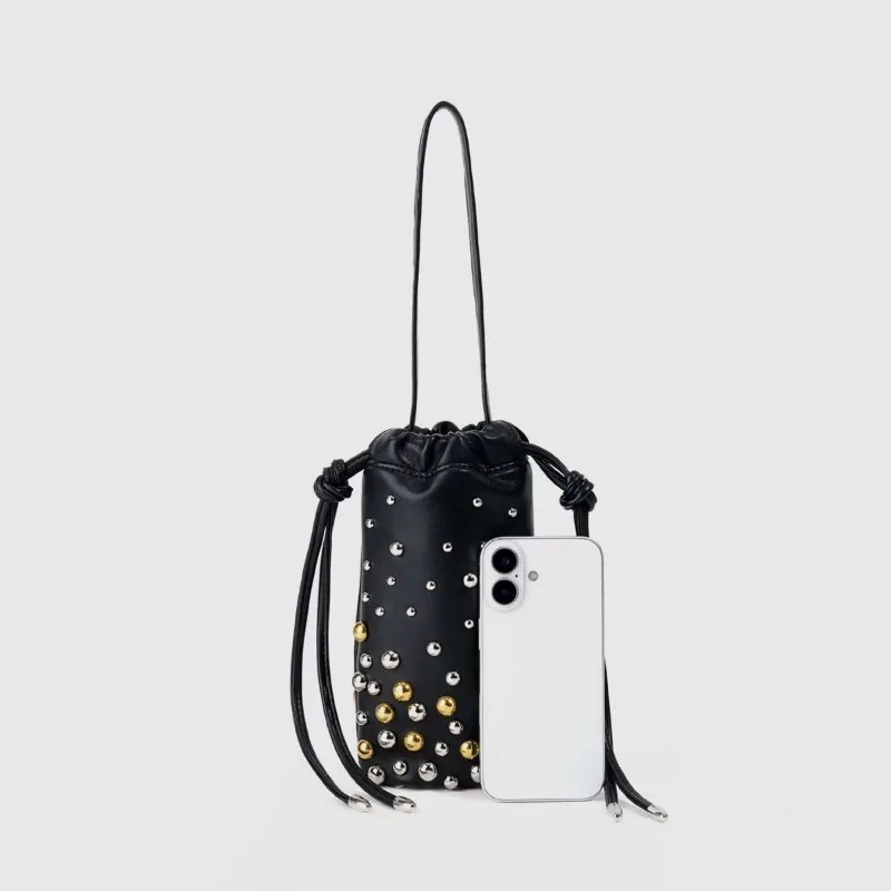 New High-end Bucket Bag Rivets Portable Metal Light Luxury Shoulder Fashion Messenger Women's Bag Exquisite Simple and Casual