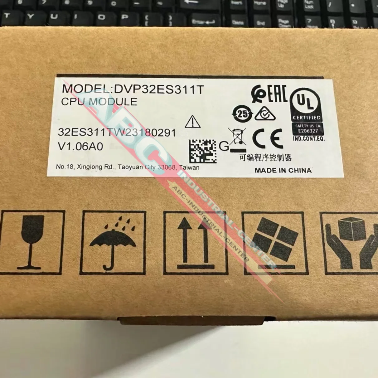 DVP32ES300T DVP32ES311T Модуль ПЛК 100% НОВЫЙ