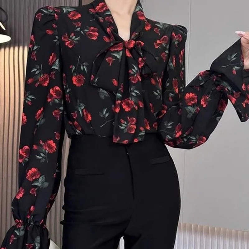 Korean Ladies Fashion Interior Lapping Spring Autumn Long Sleeve Tops Printing Elegant Women's Clothing V-neck 2024 New Blouses