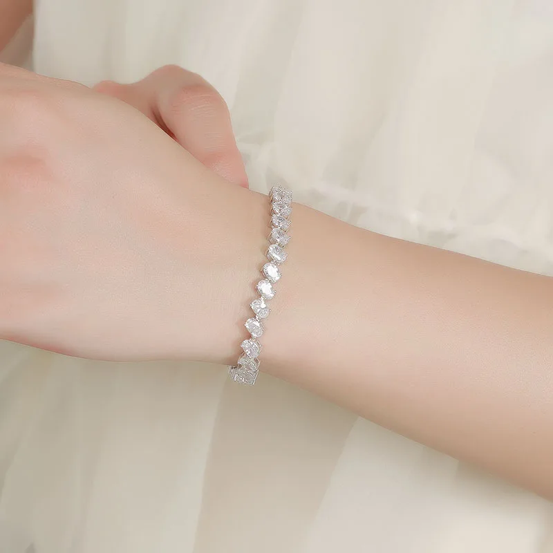 

Red Corundum Egg Shaped Bracelet, Niche and High-end, 925 Silver Elegant and Versatile, Fashionable and Trendy, Light Luxury