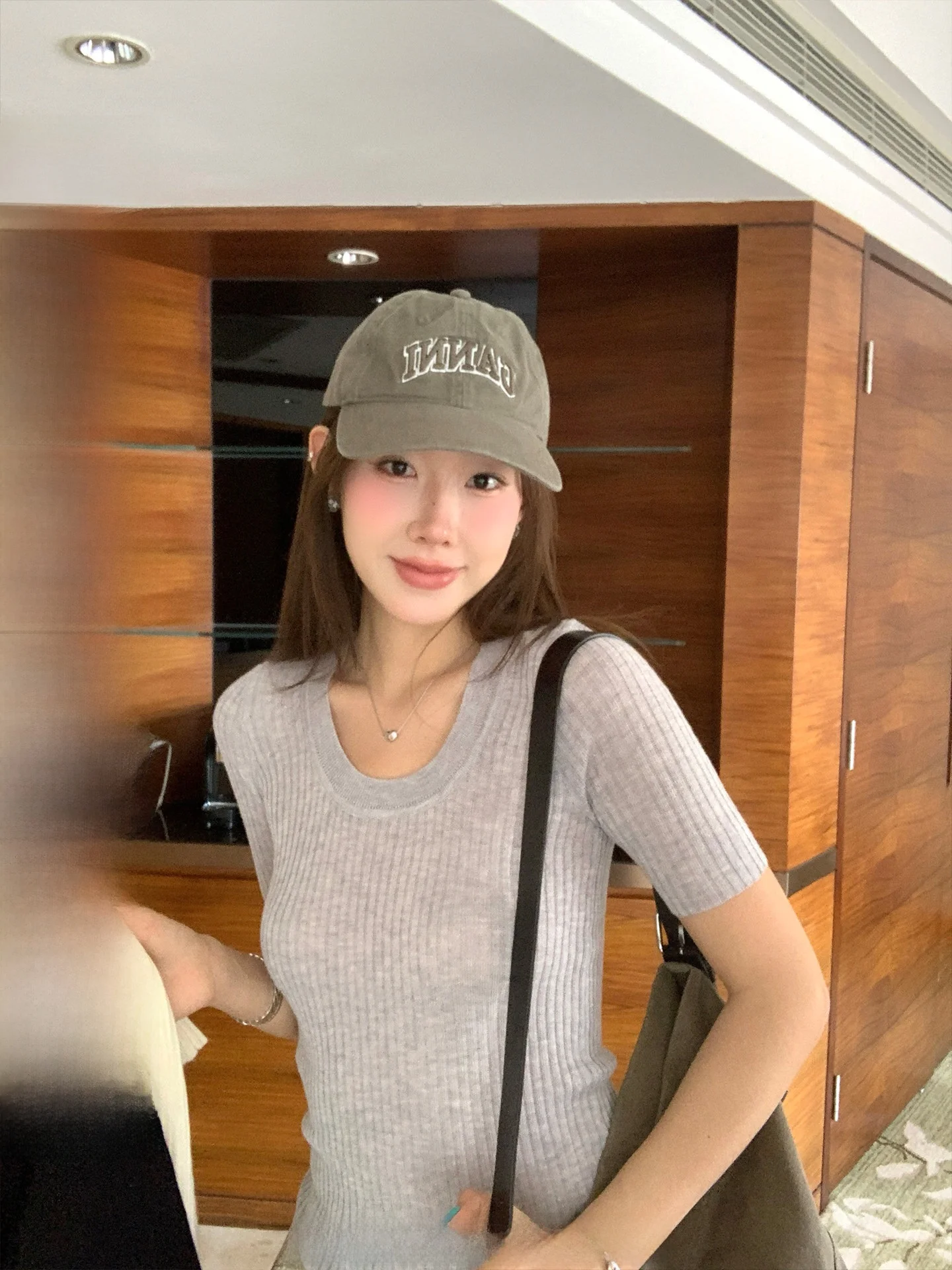 

Удобный трикотажный джемпер Ranwear из шерсти и шелка с U-образным вырезом, незаменимая вещь для женского гардероба, модный стиль.