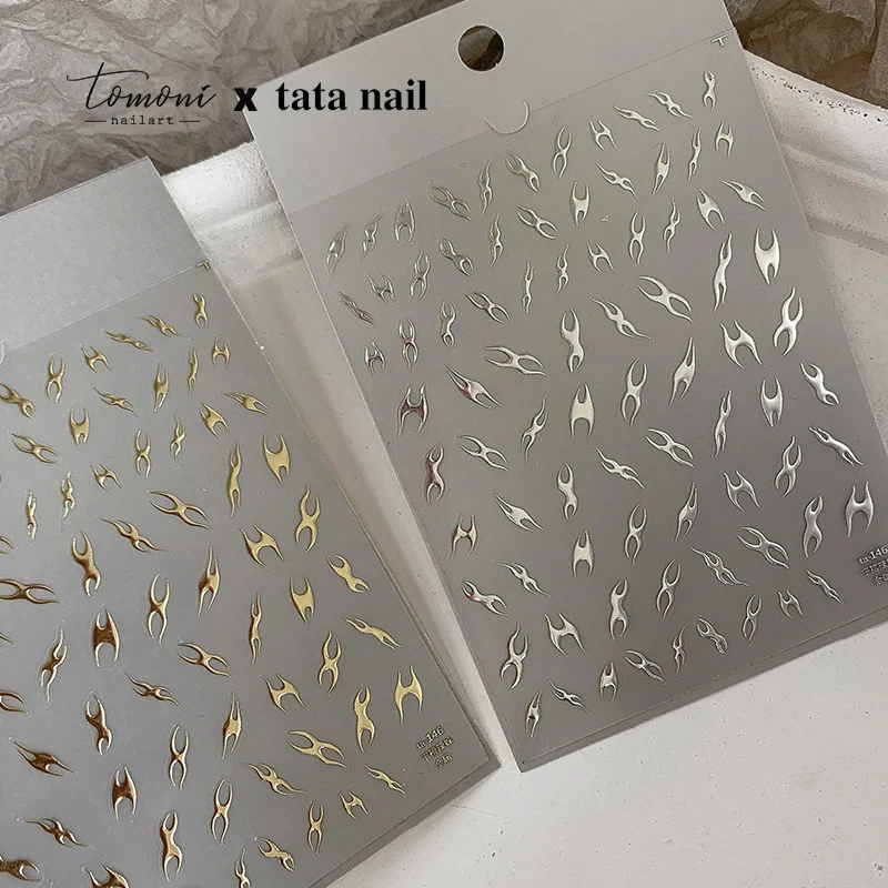 

Bronzing Stripe Lines Nail Stickers Designer Art Nails Decorations 3D Holographic Gold Silver Decals Engraved Manicure Tips Wrap