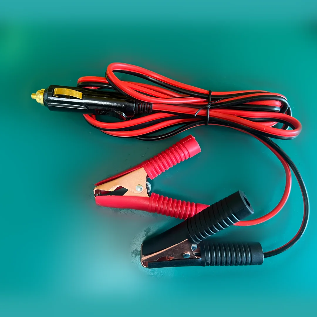 Car cigarette lighter power adapter with LED light, crocodile clips, 15A fuse, universal for 12V/24V, 2m length.
