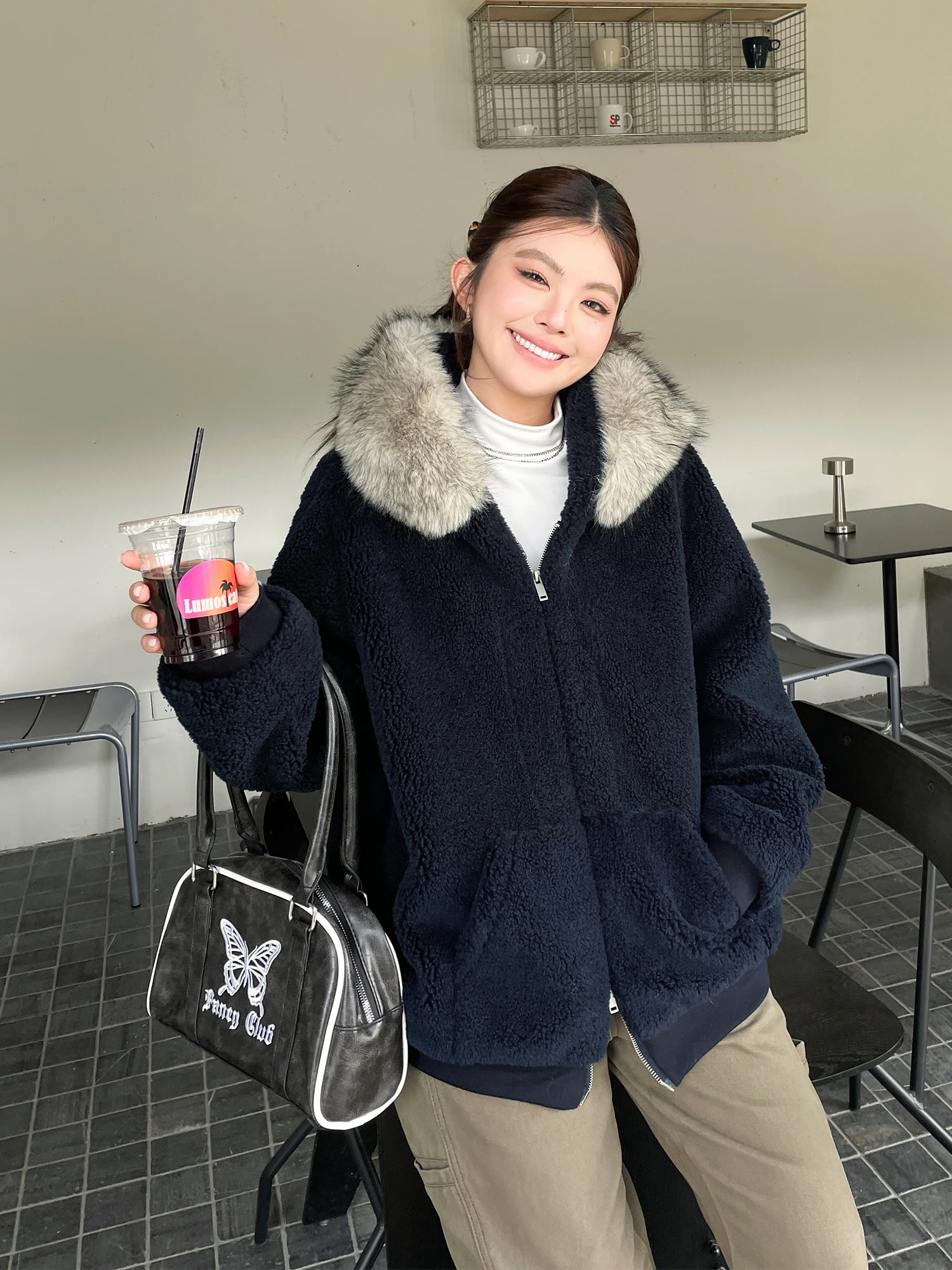 

Unique Beautiful Thi Winter Coat Large Size Women's Faux Fur Collar Hooded Lamb Fur Cotton Jaet Commute Sle Zipper Clos...