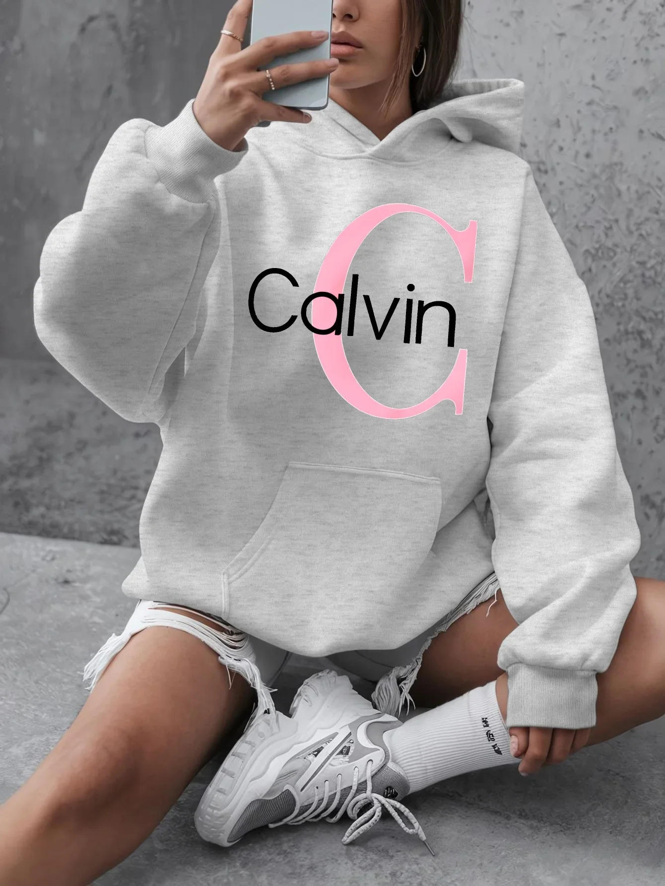 

Женская толстовка Calvin в уличном стиле, больших размеров, с узором _Calvin_ — повседневный пуловер с длинными рукавами и карманами