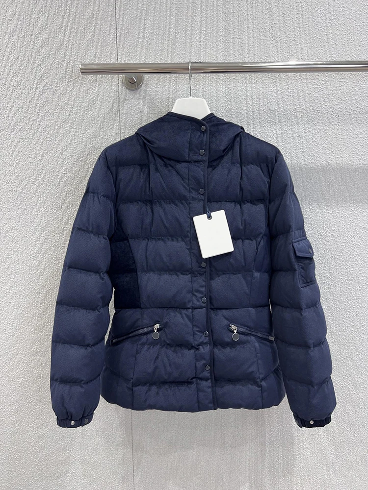 เสื้อแจ็คเก็ตดาวน์แบบมีฮู้ด สไตล์ลำลอง สีน้ำเงิน แฟชั่นฤดูหนาว สไตล์ใหม่ สำหรับผู้หญิง ปี 2025 รุ่นสั้น อุ่นสบาย