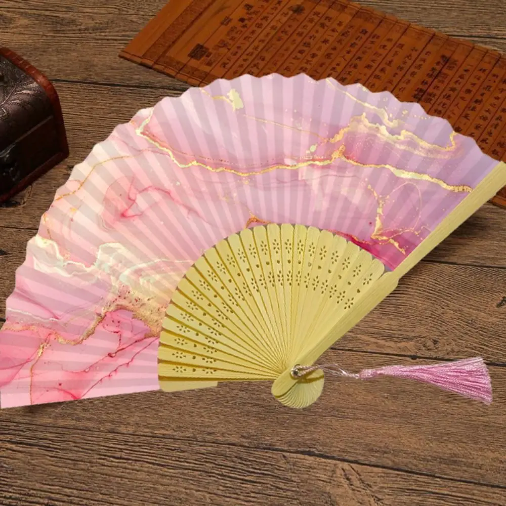Abanico plegable de bambú con borlas coloridas, elegante ventilador chino dorado, artesanía hecha a mano, abanico de papel tradicional Xuan, decoración del hogar