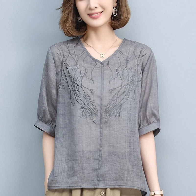 Summer New Cotton Linen Embroidery Loose Casual Pullover Top Women Solid Color Fashion Oversized Shirt Ladies Comfortable Shirt