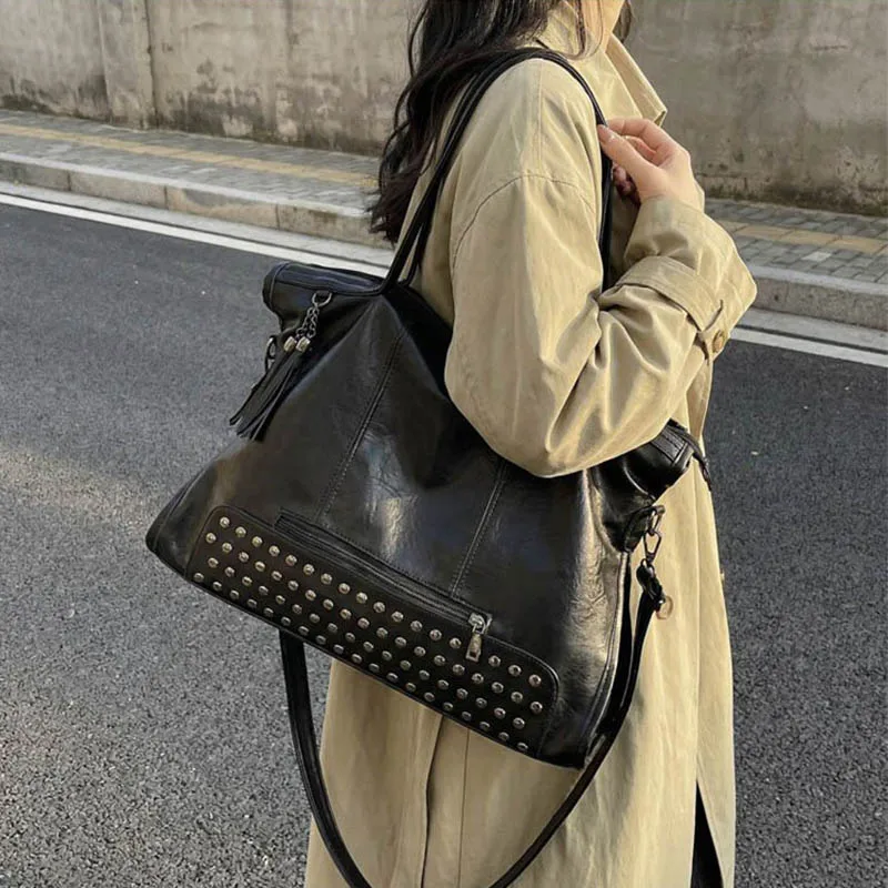 Ladies' Handbag 2026 Tote Bag New Fashionable Rivet Motorcycle Bag Large Capacity Hand Bags Single Shoulder Crossbody Bags