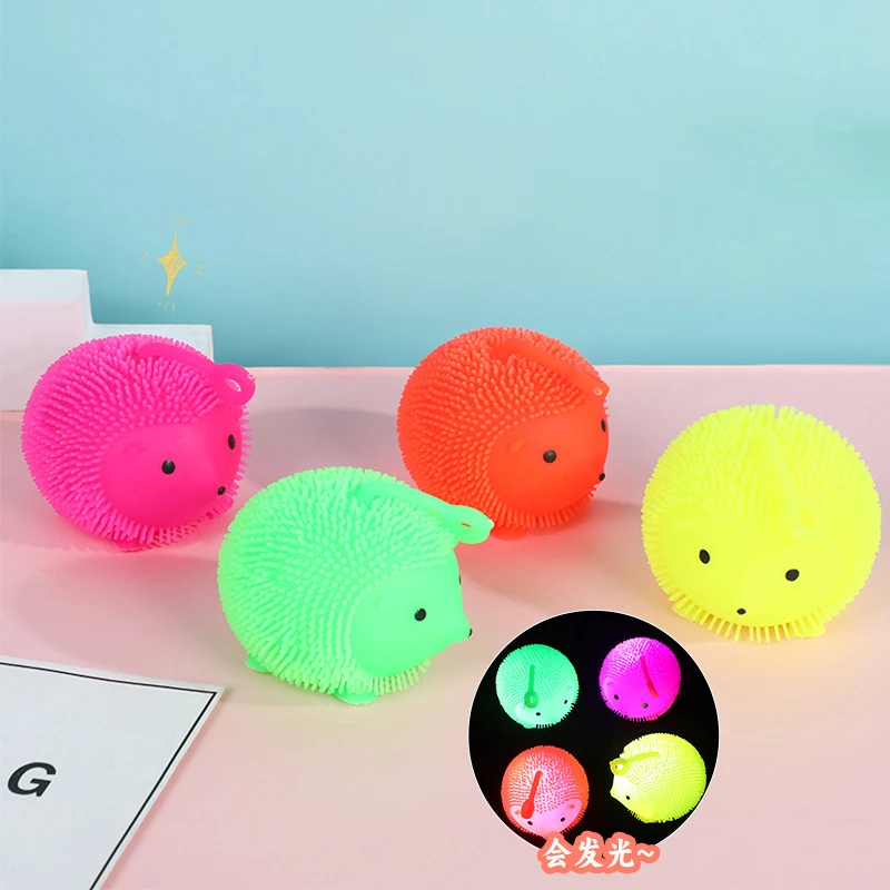 

Мягкий мультяшный мигающий ежик, меховой шарик, забавный милый светящийся шар в виде животного, сенсорная декомпрессионная детская игрушка