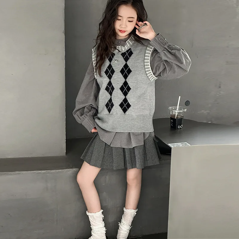 

Children Girls 3pcs Outfit Autumn Single-breasted Undershirt+Plaid Knitted Vest+Pleated Skirt Teenasger Girls Casual Sets