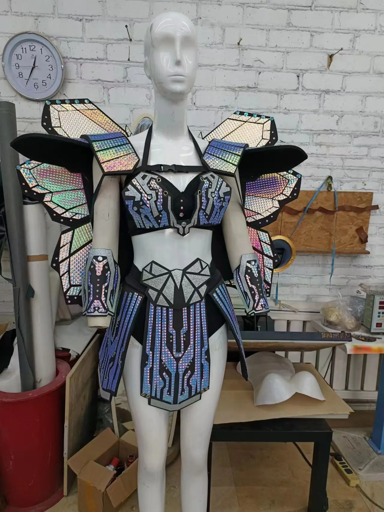 

Laser Butterfly Armor Fairy Costume Luxury Future Show Dance Wing Nightclub Sexy Gogo Club Outfit