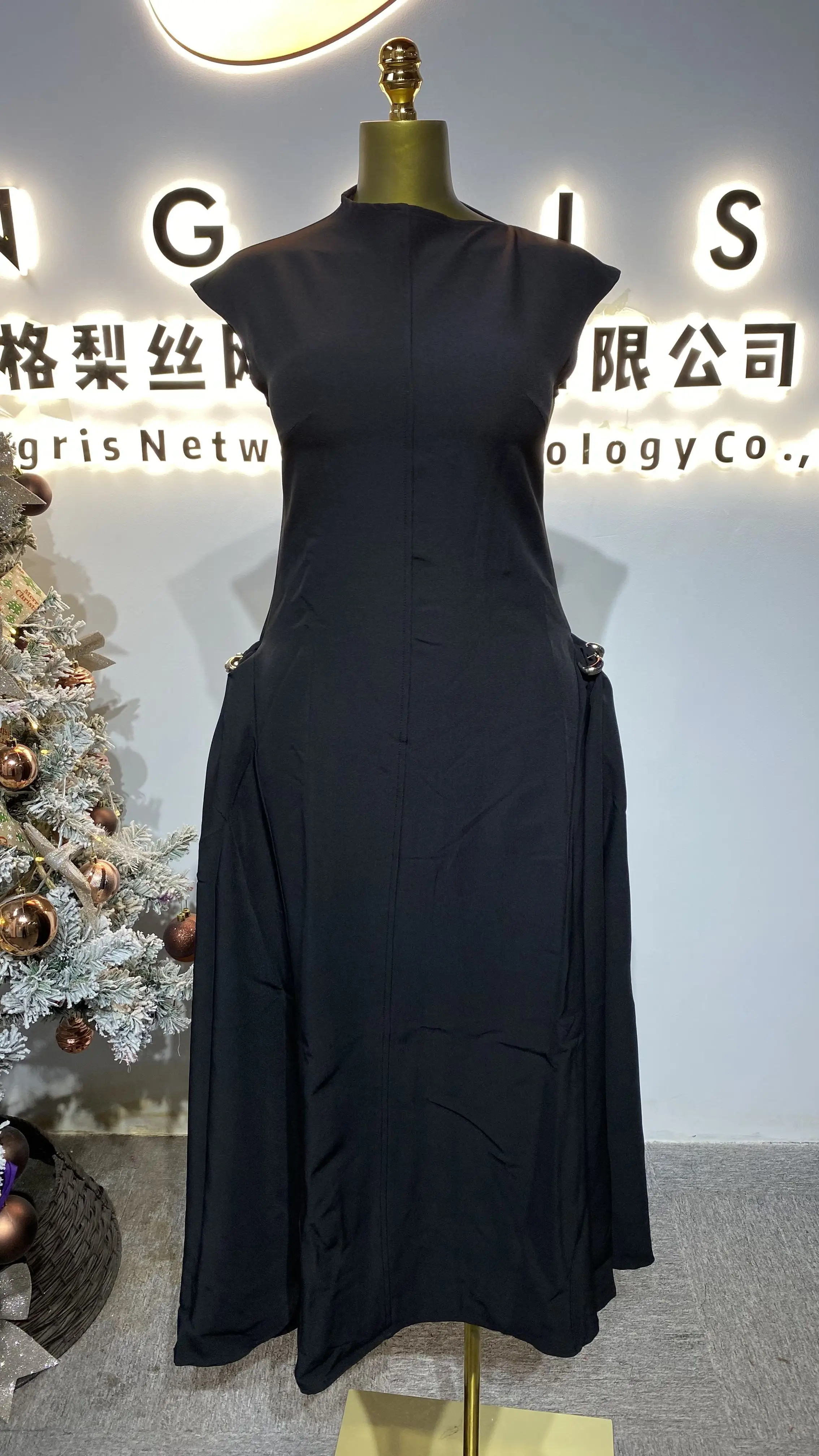 

Hot-selling luxurious and beautiful dress, simple style, sleeveless elegant women's tea dress-GZXX142