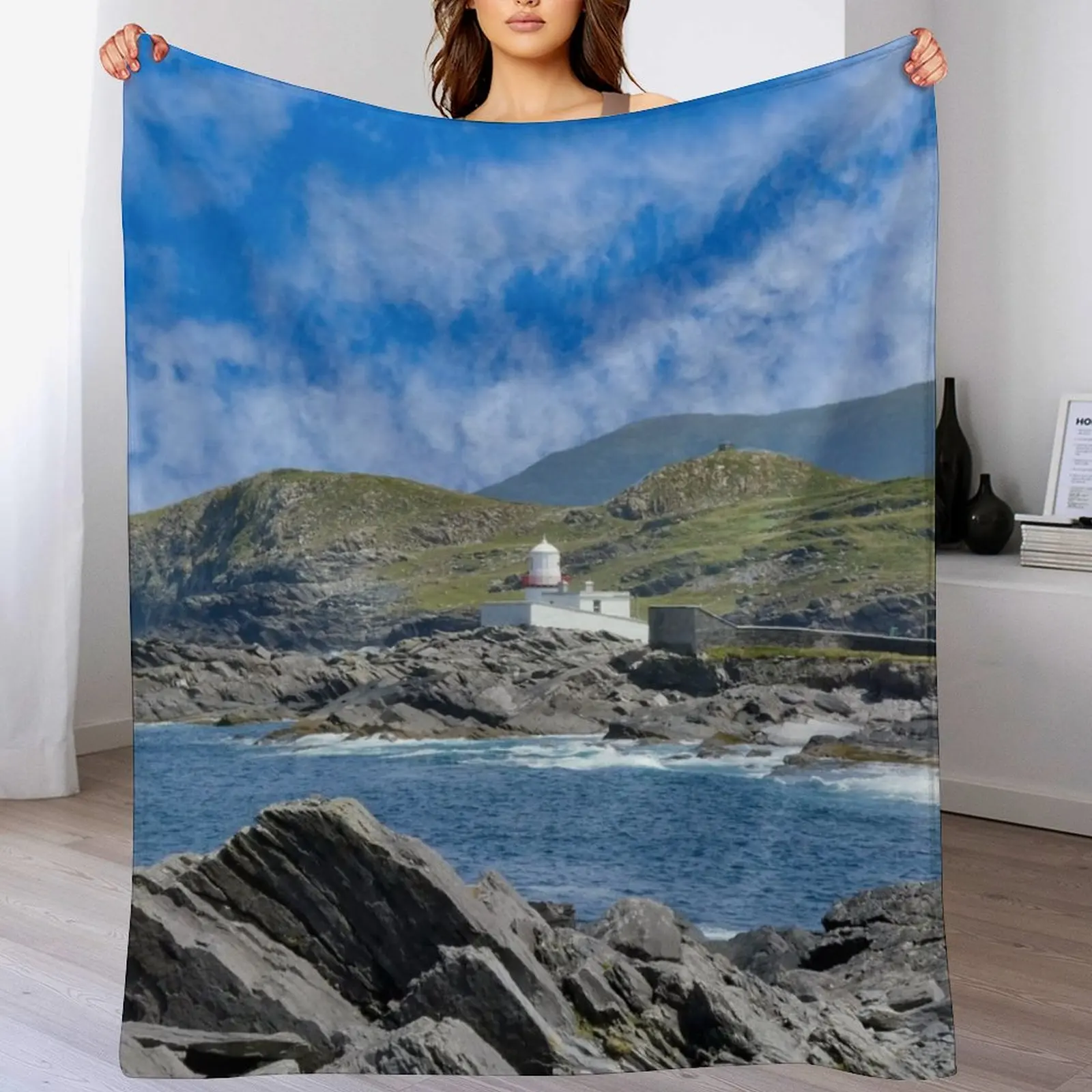 

Valentia Island Lighthouse Throw Blanket anime Luxury Designer Blankets