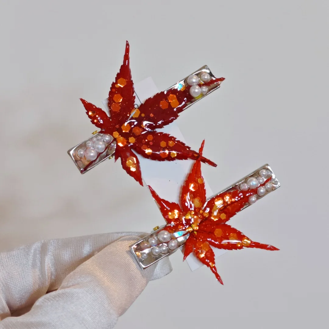 

3243 Wholesale Original Handmade Petal Maple Leaf Hair Clip Christmas Birthday Gift Eternal Flower Artistic Style Fresh Clip