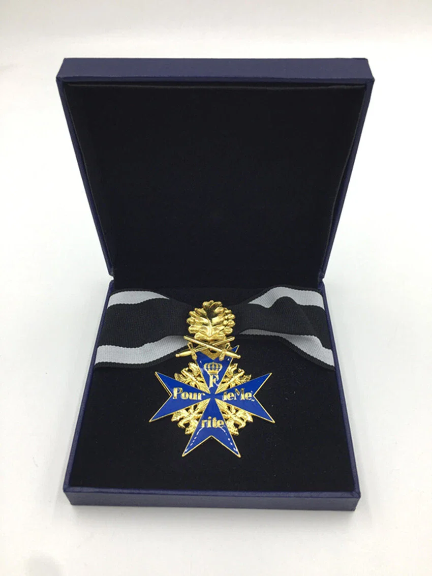 WW1 German Army Blue Max Cross Medal Oak Leaves Badge Metal Pin with Ribbon Reproduction Historical Military Collectible