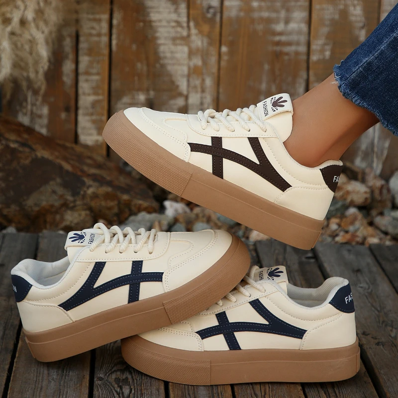 

Модные женские кроссовки на платформе. Весна и осень. Новые повседневные и удобные дышащие кроссовки в стиле ретро с студенческой обувью с низким вырезом.