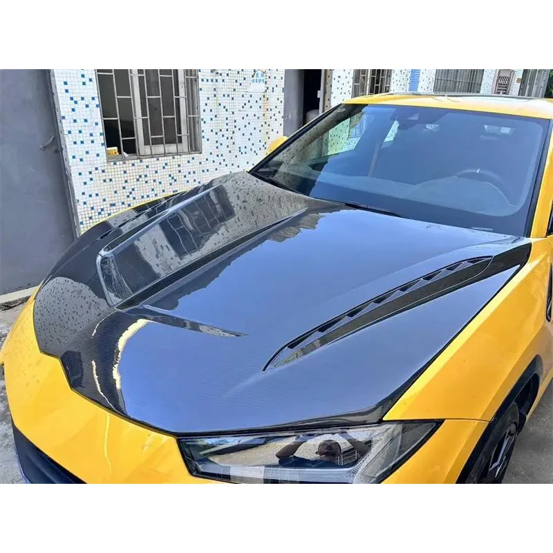 

High Quality TC Style Dry Carbon Fiber Front Hood Bonnet for 2023+ URUS S