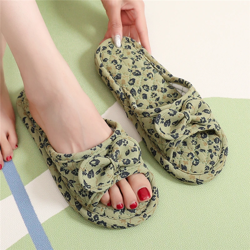 Couple Checkered Floral Bow Anti Slip Particles, Silent Cloth Bottom Men's and Women's Indoor Floor Tiles Seasonal Slippers