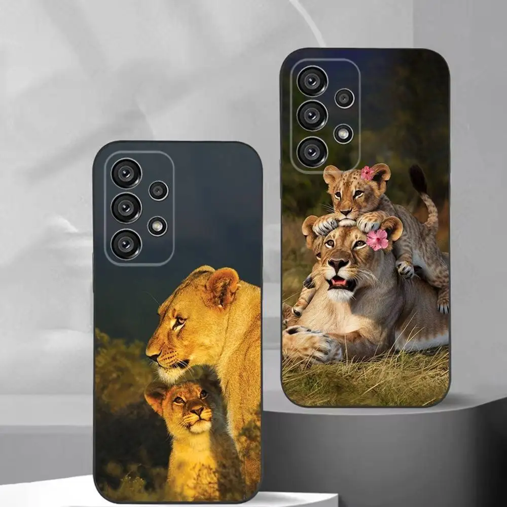 

Cute Lion cub Phone Case For Samsung S25,S24,S21,S22,S23,S30,Ultra,S20,Plus,Fe,Lite,Note,10,9,5G Black Cover