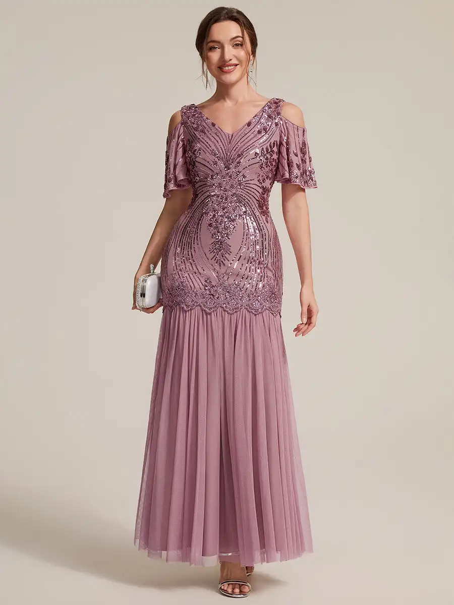 robes-de-soiree-fourreau-a-manches-courtes-a-volants-et-col-en-v-a-paillettes