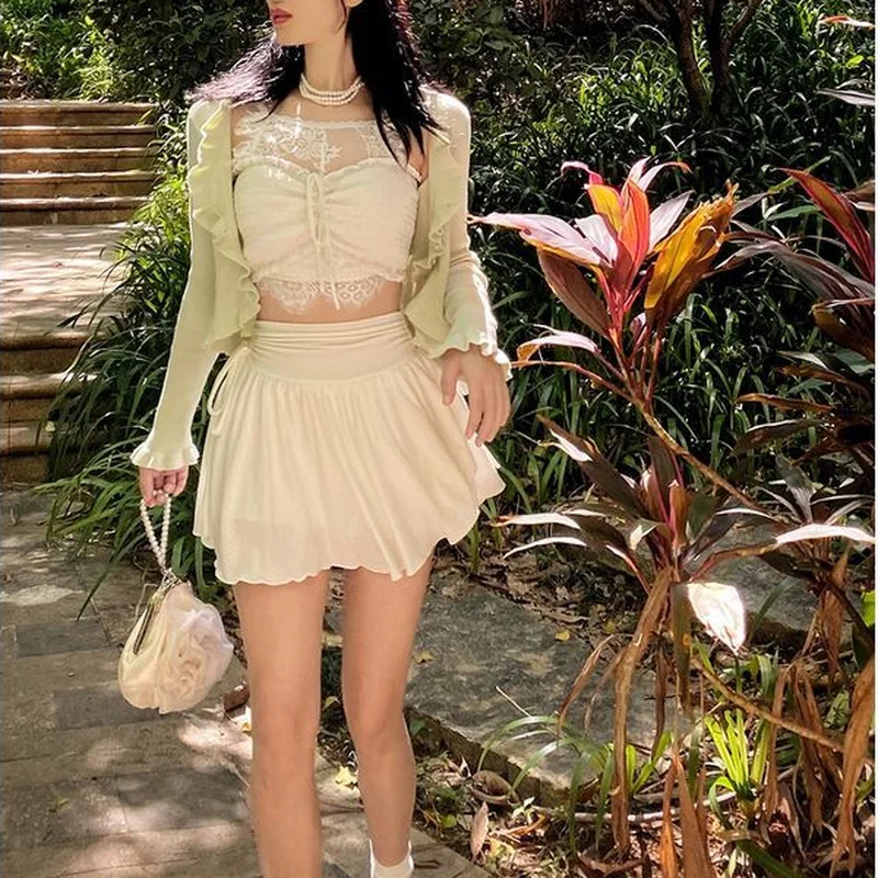 Sexy carino bianco minigonna donna coulisse pieghe vita alta irregolare volant Patchwork gonne corte Mori ragazza coulisse vestito