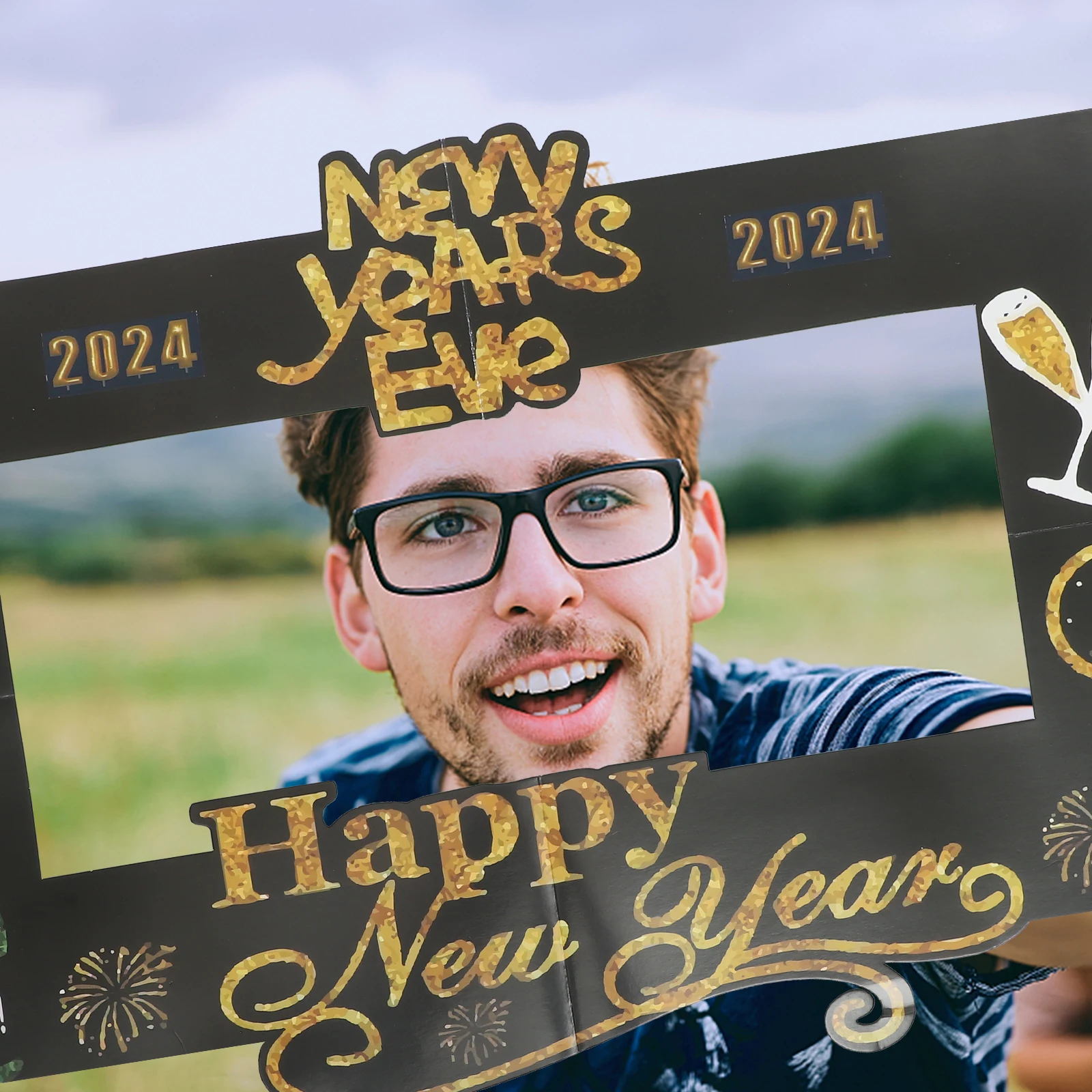 

2024 New Year Photo Frame Prop Vintage Paper Shooting Decor Essential Party Supplies Handheld nament Festive Celebrations 2024
