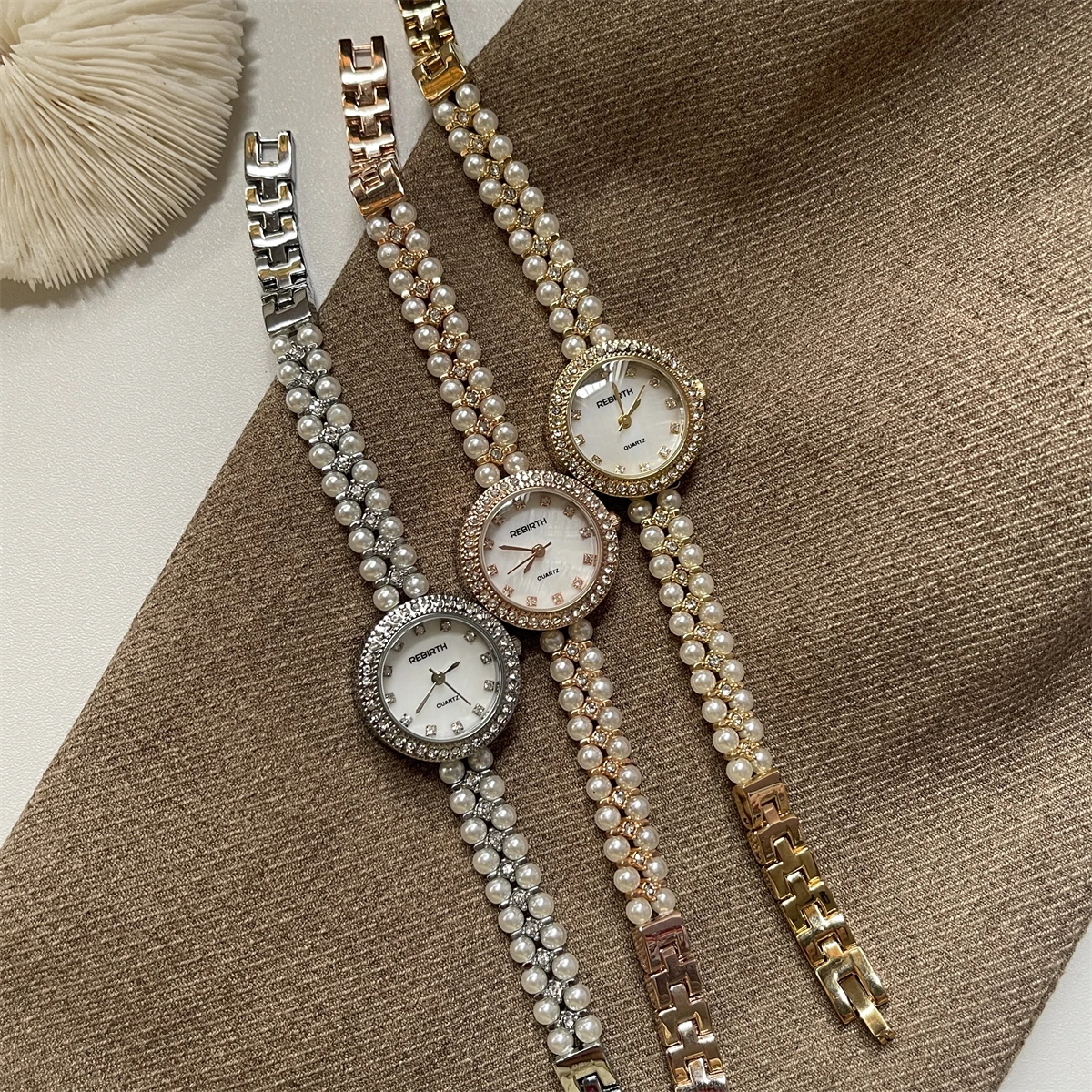 Vintage bracelet watch for women, French light luxury retro high-end ladies quartz watch, original ladies watch, female gift