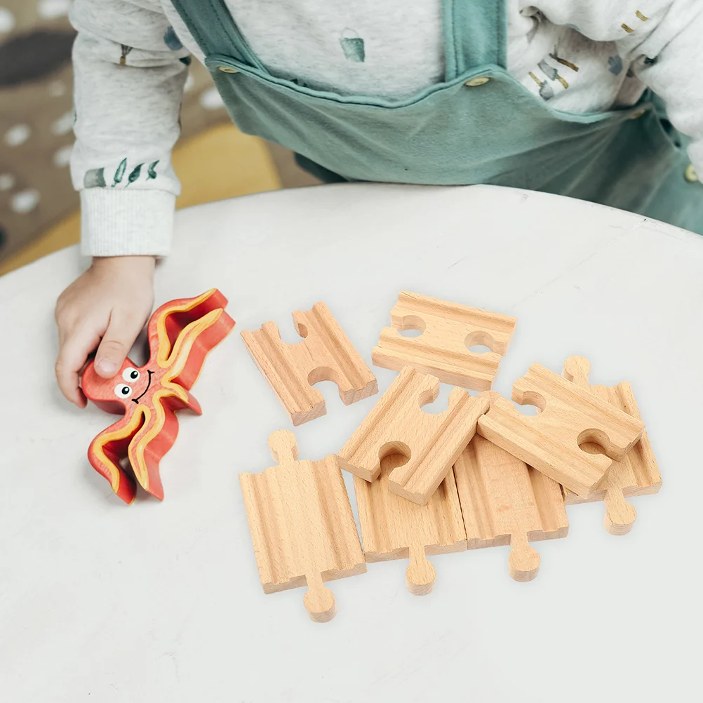 Juego de 18 Uds. De accesorios de vía de tren de madera, juguetes para niños pequeños, coches y pistas para niños de 3 años