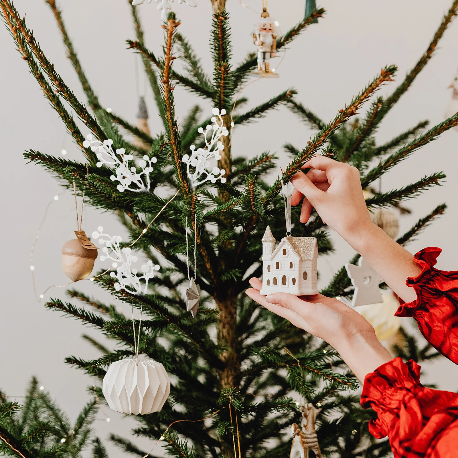 

6Pcs Christmas Tree Decoration Clips Artificial Berry Stems Xmas Ornaments Wreath DIY Fake Berries Branch Holiday Home Decor