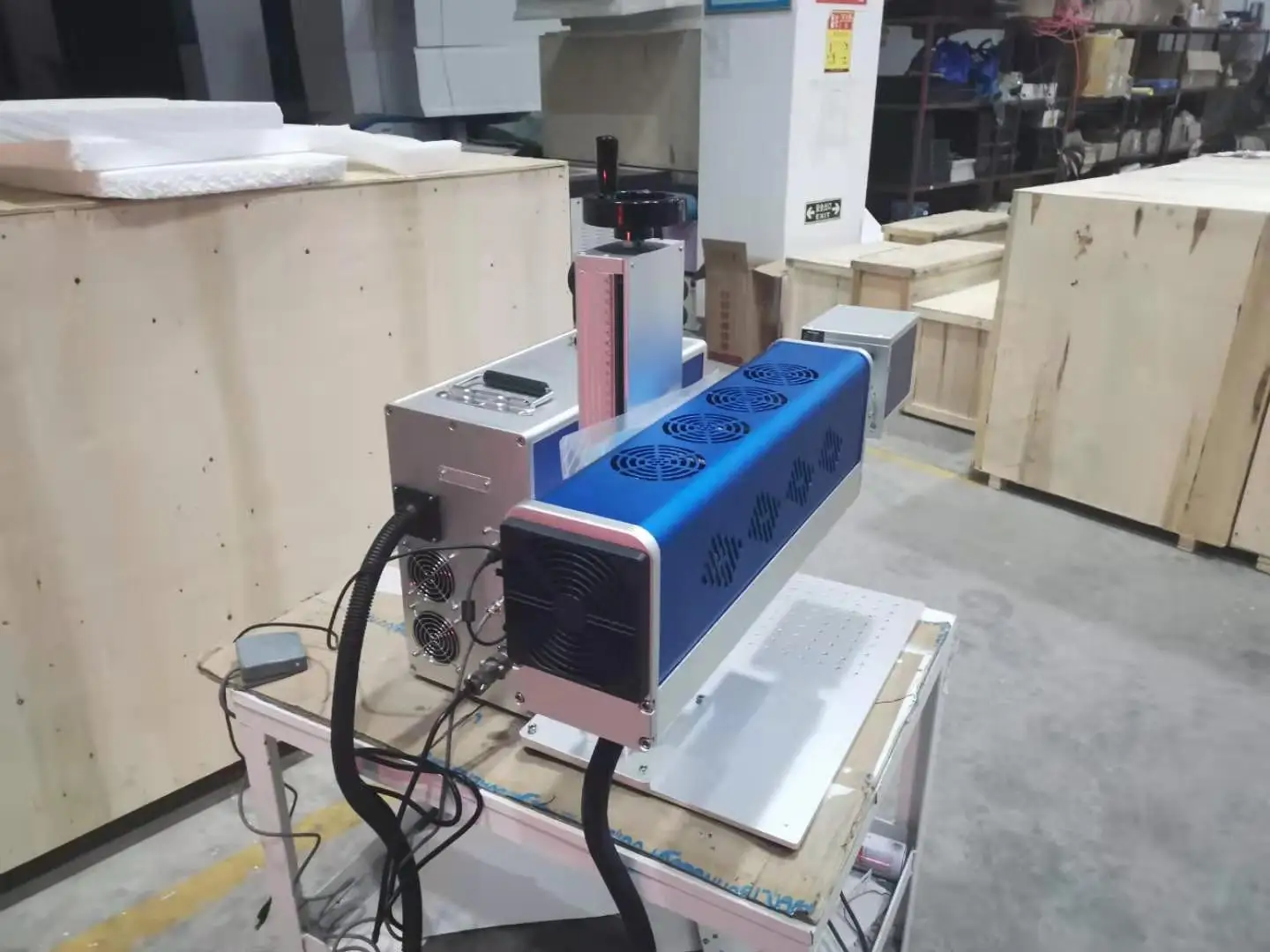 آلة الوسم بالليزر CO2 35W 40W مصدر الليزر CO2 حفارة لكوب الخشب الاكريليك