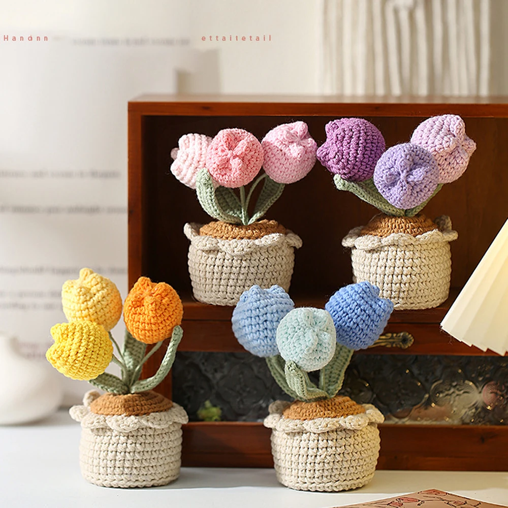 زهور التوليب الكروشيه مع بوعاء لطيف محبوك زهرة الزنبق الاصطناعي Palnt عيد الفصح الديكور 2025 طاولة مكتبية ديكور السيارة