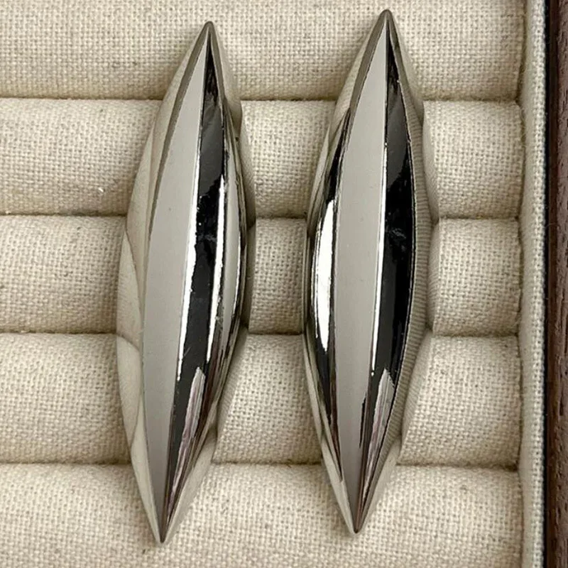 XIYANIKE Metal Tapered Smooth Long Stud Piercing Earrings For Women Summer New Fashion Jewelry Gift Party Beach сережки