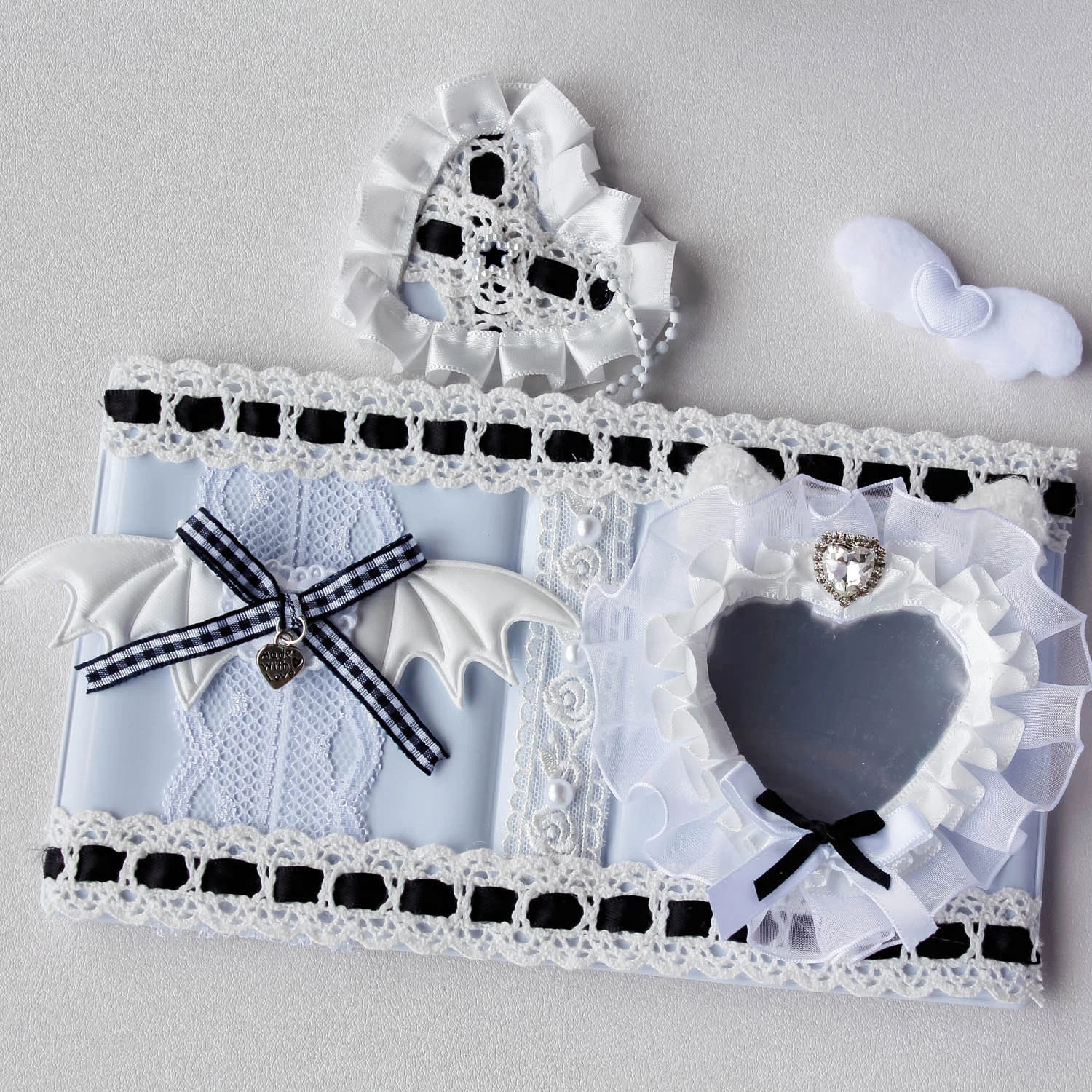 Mini 3  Inch Photocard Album Heart Hollow Black White Ribbon Lace Kpop Card Binder Book Idol Collect 36 Pockets Holder Toploader