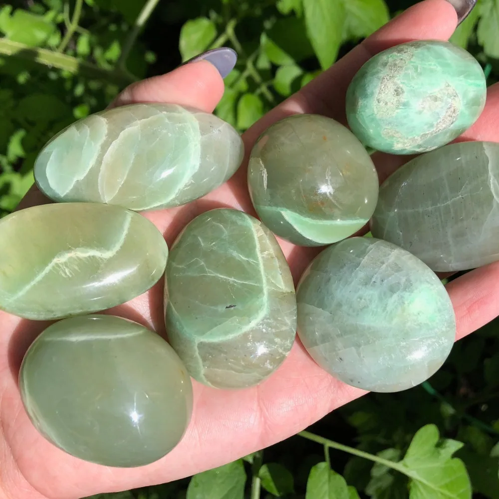 Natural Green Moonstone Palm Stone with Flash, Polished Surface, Bohemian Style Home Deocr, Perfect Gift for Holiday