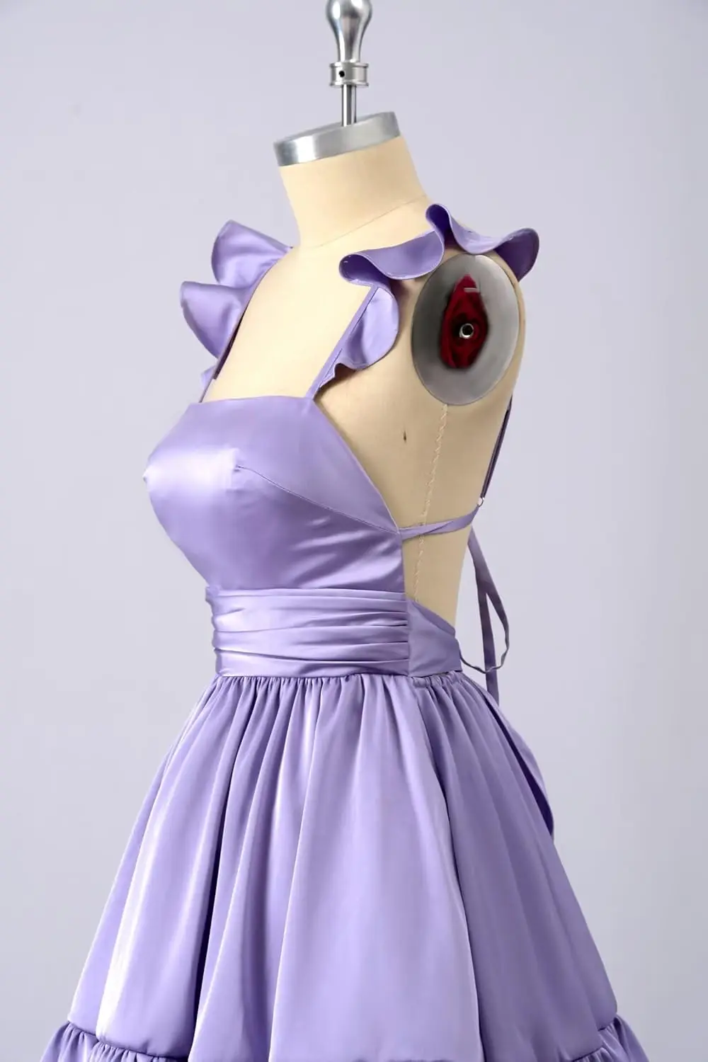 فساتين قصيرة لحفلات العودة للوطن للمراهقين 2025 على شكل حرف A من الساتان مطوي فساتين حفلات الكوكتيل فوق الركبة، فستان قصير للحفلات الراقصة