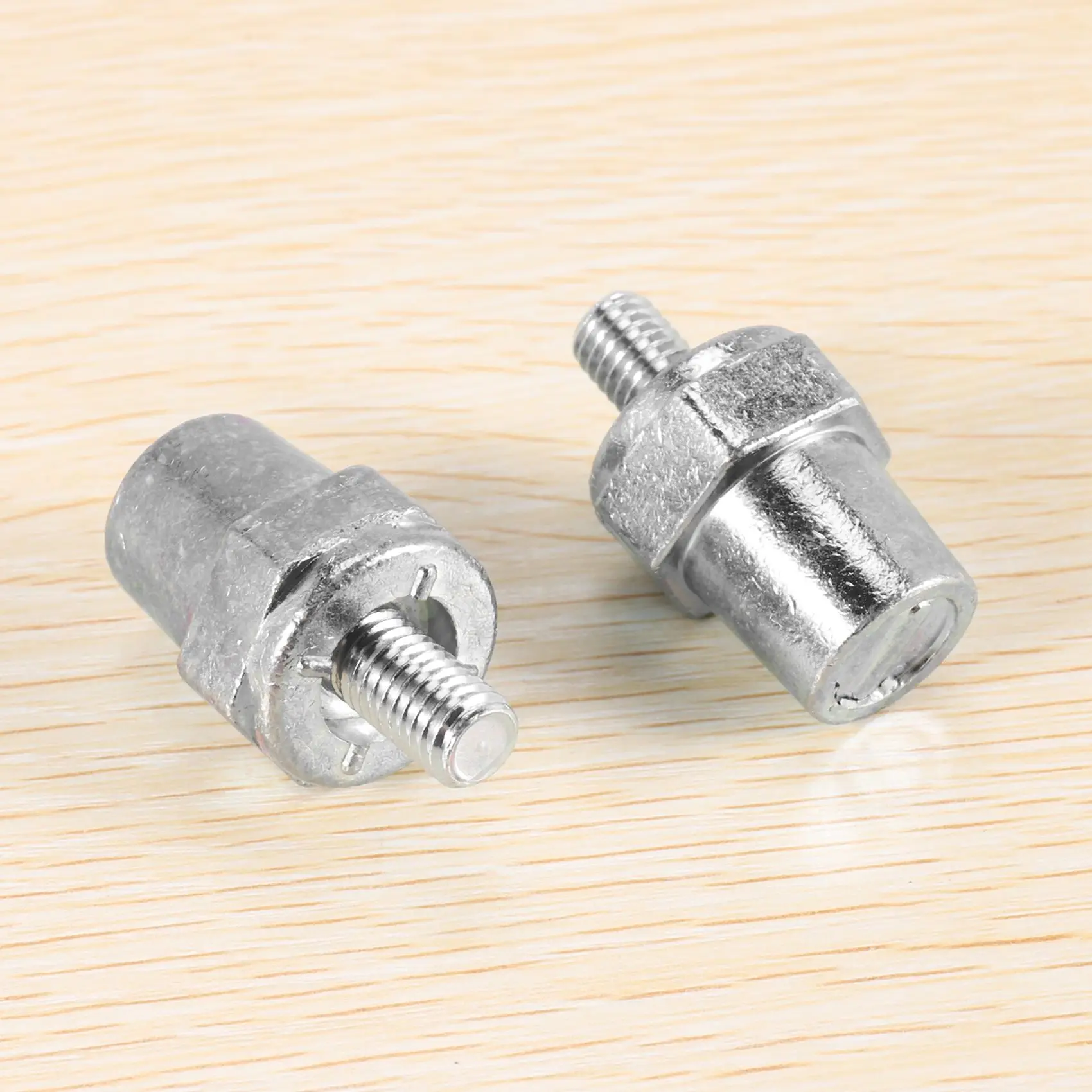 AT77 한 쌍의 아연 합금 배터리 측면 단자 충전 포스트는 8mm 포지티브(+) 또는 네거티브(-) 배터리 케이블 단자에 적합합니다.