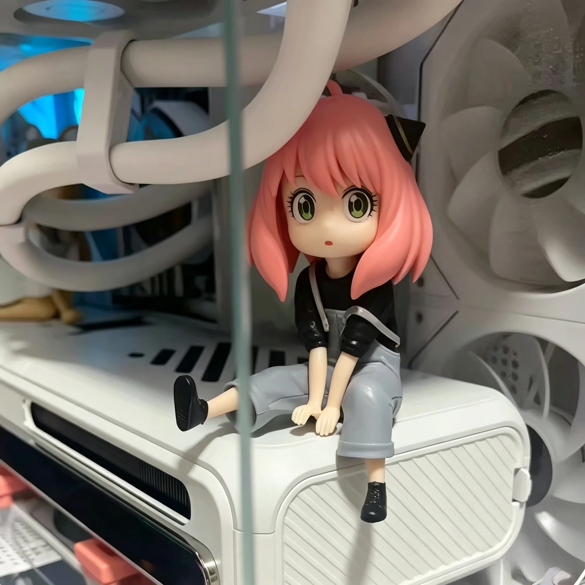 Sea View Room Display Case Anime Figure PC Case Decoration Main Board Display Card Display Shelf PVC Material Adult Collectible