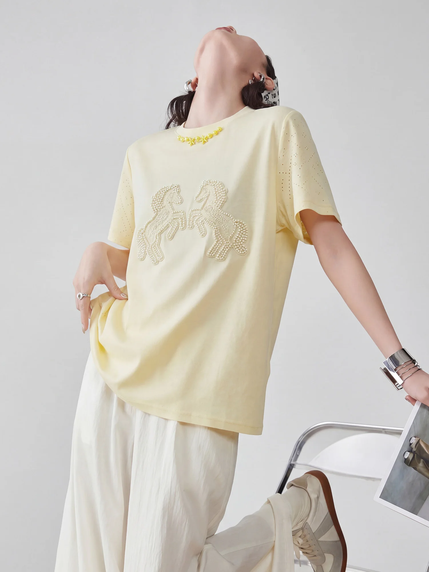 

Летняя повседневная свободная футболка с круглым вырезом и коротким рукавом, женская, с вышивкой и бисером, желтая, новинка 2026 года