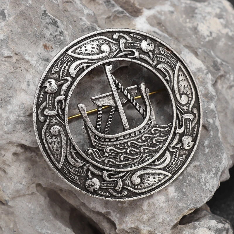 Retro Celtic Warship Brooch Men\'s Punk Trend Amulet Jewelry Motorcycle Riding Lapel Pin Accessories