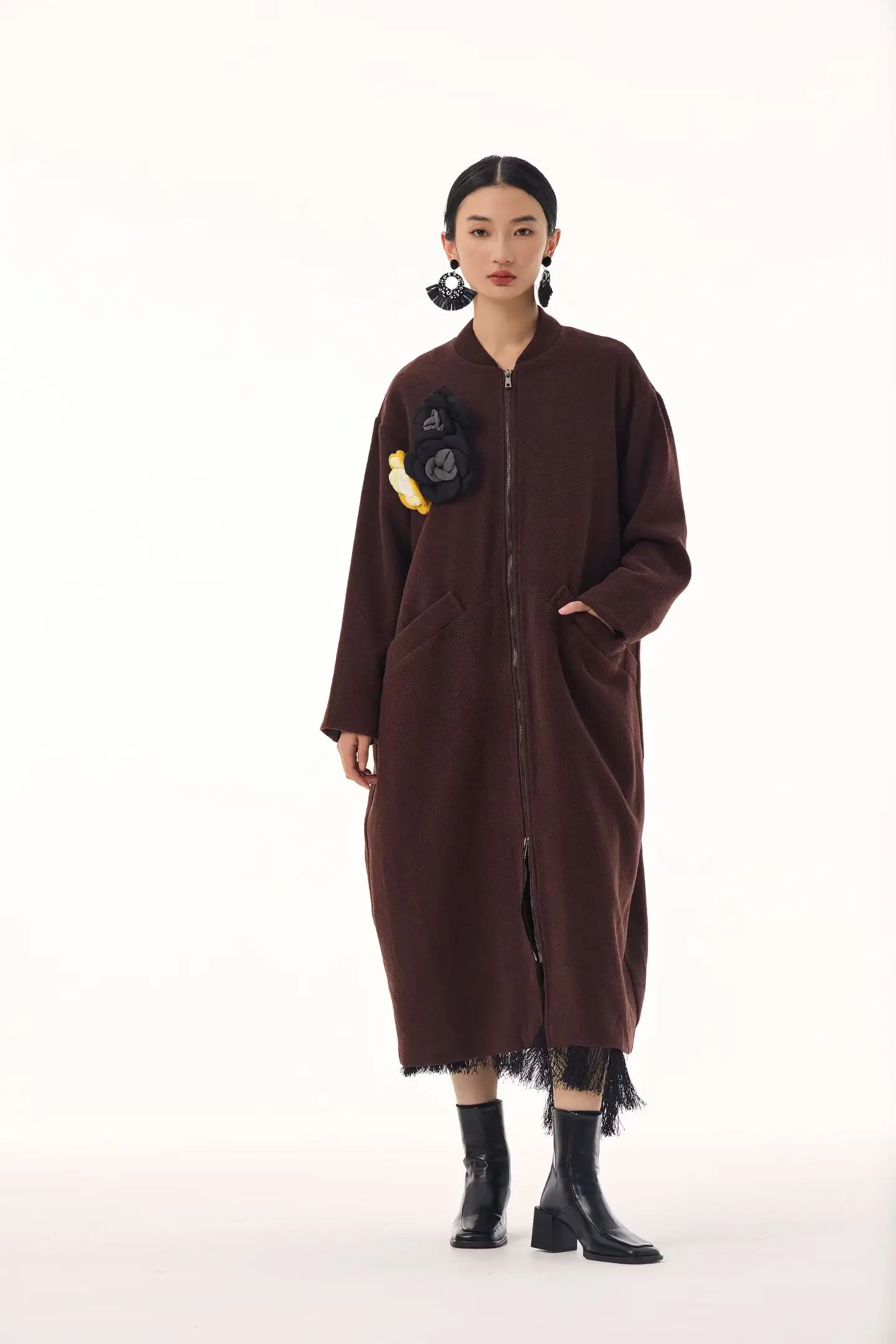 

SuperAen весна и осень 2025 новые двубортные утягивающие плащи на шнуровке с длинными рукавами, два длинных женских плаща