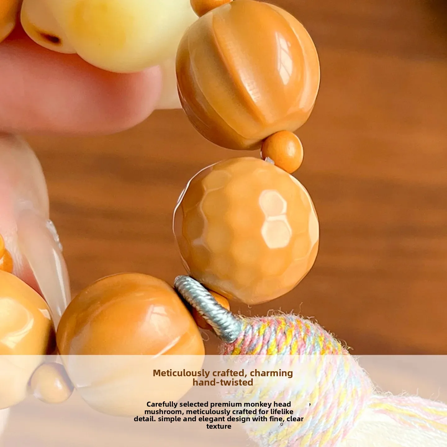 2026 Creative Monkey Head Shark Back Bracelet Mini Hand Twist Polished Beads Carved Walnut Cute Bear Head Decor Wenwan Fidget To