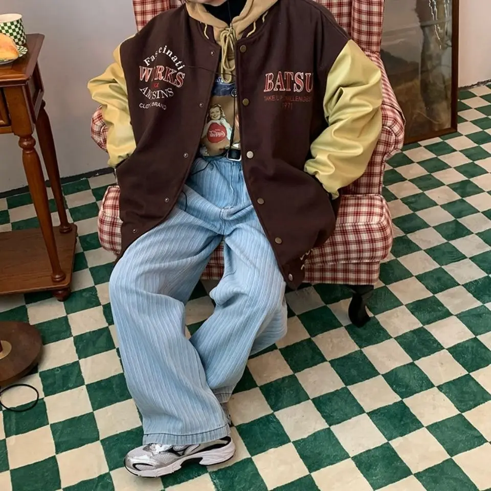 ​ ​ 2025 빈티지 야구 점퍼 유니섹스 PU 가죽 자수 레터링 가을 봄 미국 레트로 오버사이즈 애슬레저 아우터 ​ ​