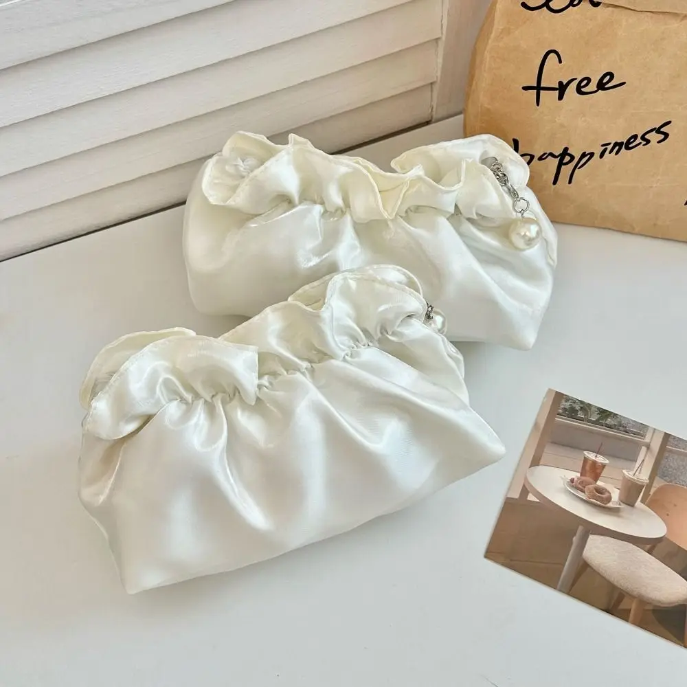 

Fashion Cloud Makeup Bag Large Capacity Portable Cosmetic Pouch with Zipper Multifunctional Stationery Bag Travel