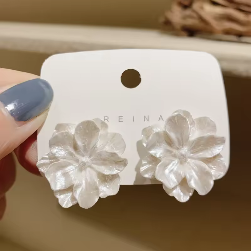 Pure White Women's Dangle Earrings Blooming Flower Acrylic Enamel Butterfly Imitation Pearl Heart Hanging Earrings Elegant brinc - Image 5