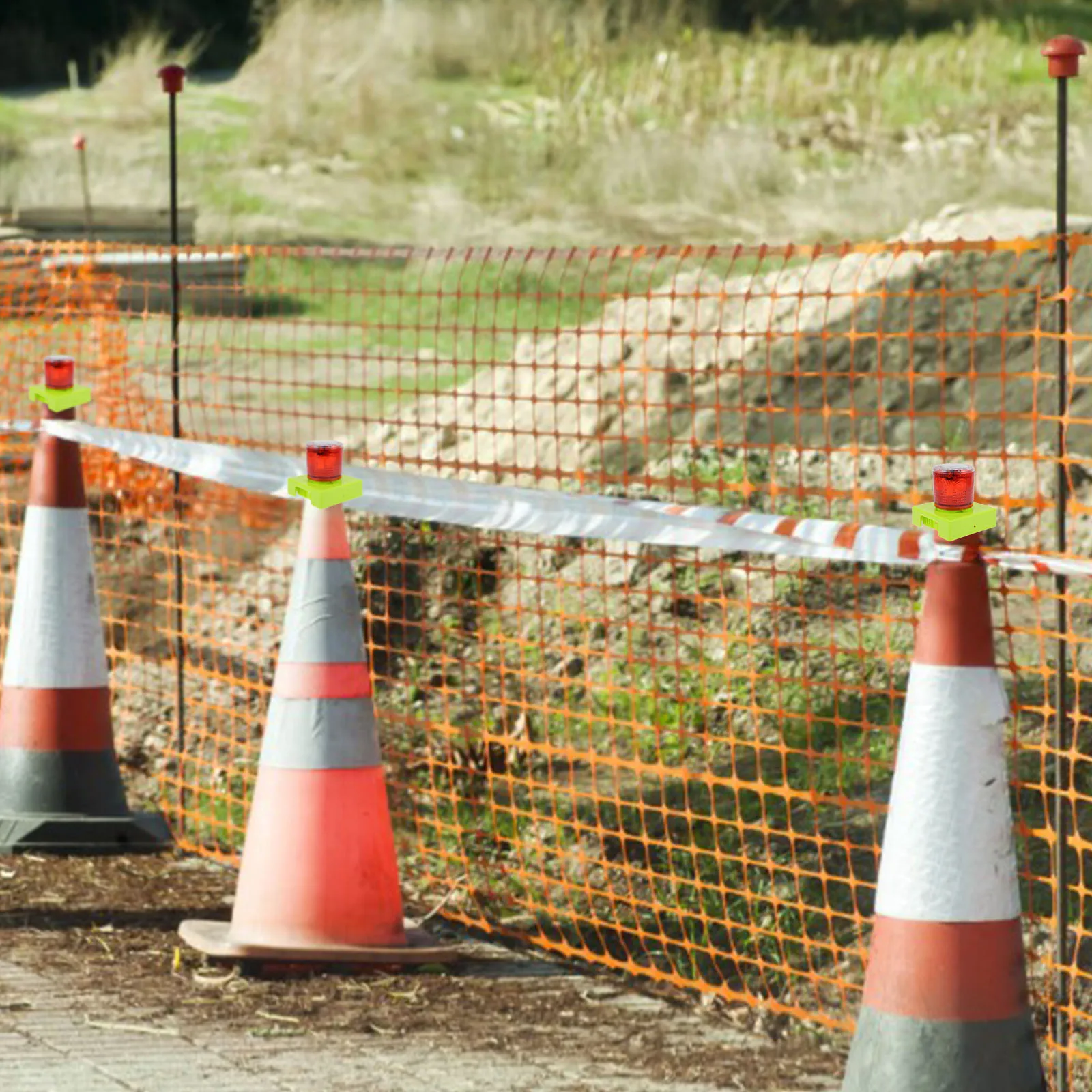 Heavy Duty Solar Warning Strobe Light for Emergency Situations Vehicle Safety Lighting Solution with Automatic Day Charge Night