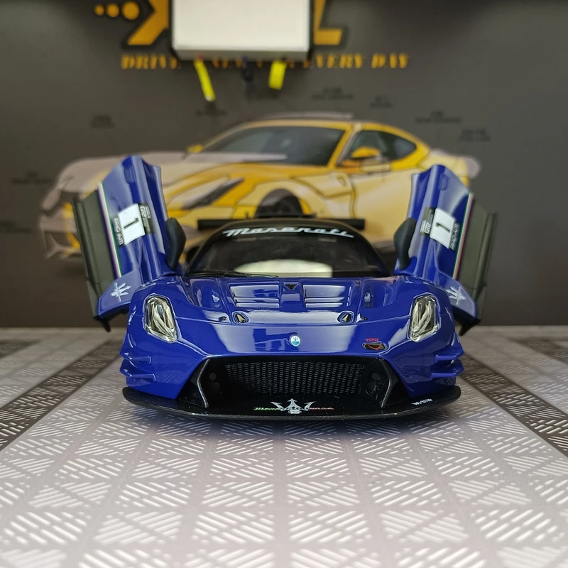 

1:24 simulation Maserati GT2 2023 alloy supercar model, two doors can be opened, static ornament collection gift