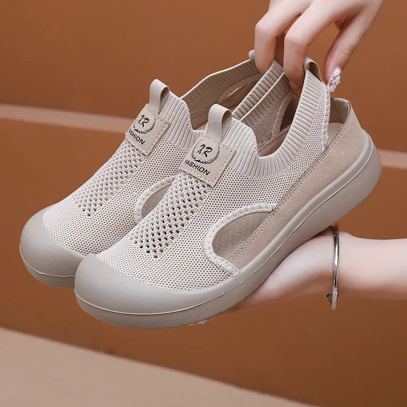 

New summer women's sandals Anti-slip soft-soled women's shoes Thick-soled sponge women's sandals Comfortable beach student shoes